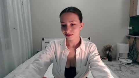 Snapshot of _the_death_killer_ chatting on 11.30.25 Mia online show from 11.30.25