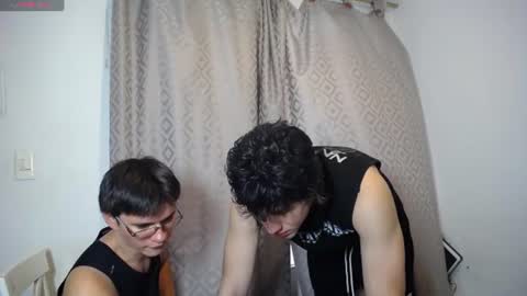 Snapshot of _the_neighbors chatting on 06.20.26 Scot y Patrick online show from 06.20.26
