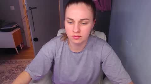 Snapshot of _thesamedaniellatrue_ chatting on 05.18.26 _thesamedaniellatrue_ online show from 05.18.26