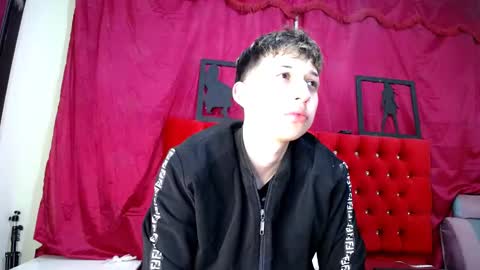 Snapshot of _thomas_hot_ chatting on 03.12.25 Thomas online show from 03.12.25