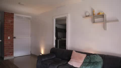 Anastasia Vahos online show from 10.19.25