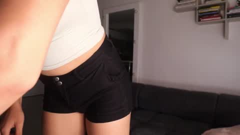 Snapshot of _vahos chatting on 07.15.26 Anastasia Vahos online show from 07.15.26