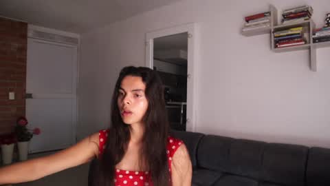 Snapshot of _vahos chatting on 07.17.26 Anastasia Vahos online show from 07.17.26