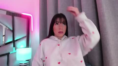 _valeria_saenz_ online show from 06.15.26