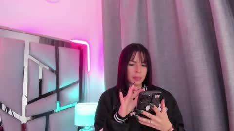 _valeria_saenz_ online show from 06.25.26