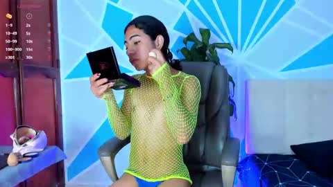 Valeria Montes online show from 09.17.25