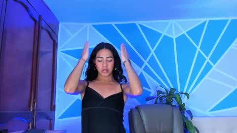 Valeria Montes online show from 10.01.25