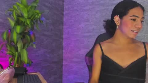 Valeria Montes online show from 10.04.25