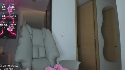 Snapshot of _veenus chatting on 04.26.26 stephany online show from 04.26.26