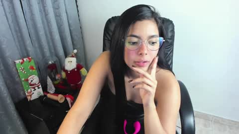 Vicky online show from 12.17.24