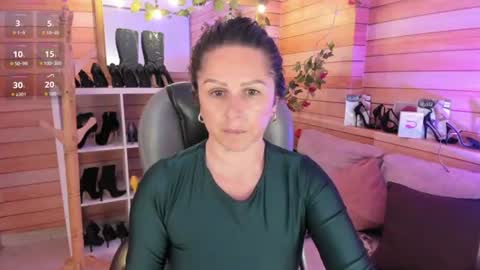 Snapshot of _victoria_collins chatting on 07.16.26 Sol online show from 07.16.26