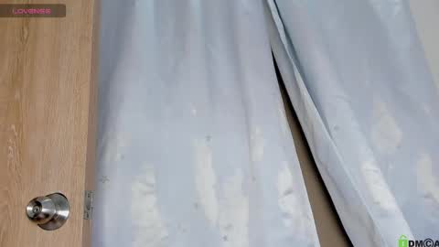 Snapshot of _victoria_milf_ chatting on 04.25.26 victoria online show from 04.25.26