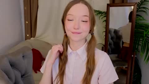 Violet online show from 03.08.25