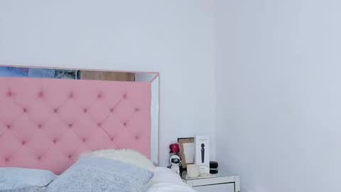 Violeta online show from 02.22.25