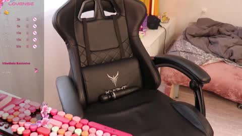 Alis online show from 10.16.25