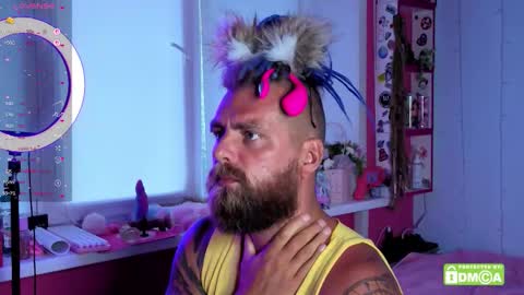 Wayan online show from 10.22.25