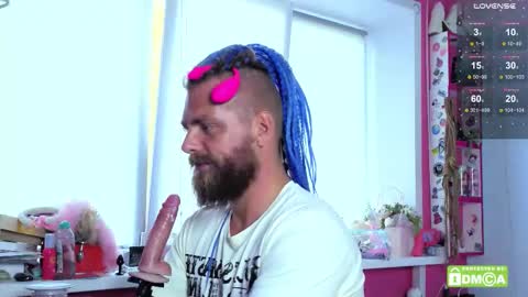 Wayan online show from 10.24.25