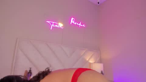 Snapshot of _wendy_x chatting on 11.08.25 _wendy_x online show from 11.08.25