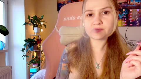 Enni online show from 10.03.25