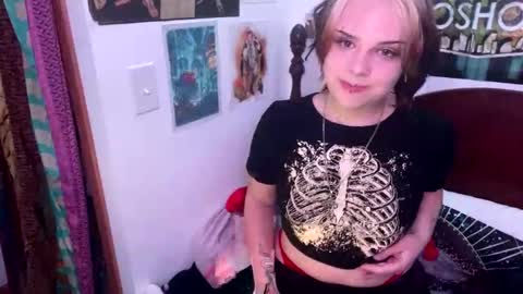 Snapshot of _xxalexx chatting on 09.24.25 _xxalexx online show from 09.24.25