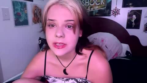Snapshot of _xxalexx chatting on 09.27.25 _xxalexx online show from 09.27.25
