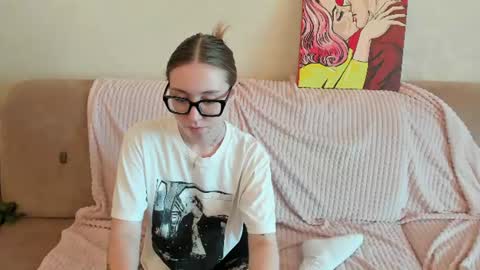 Snapshot of _yourhotangel_ chatting on 06.26.26 Eva online show from 06.26.26