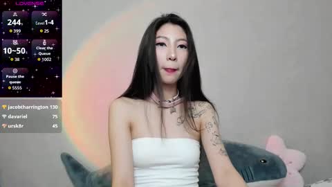 Mia online show from 12.13.25