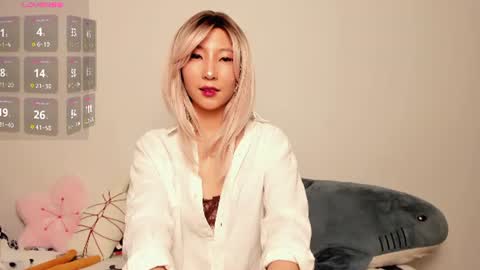 Mia online show from 07.08.26