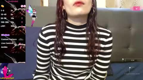 Yuyi online show from 09.13.25