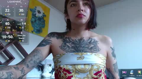 Snapshot of _zoebakers chatting on 10.21.25 Zoe online show from 10.21.25