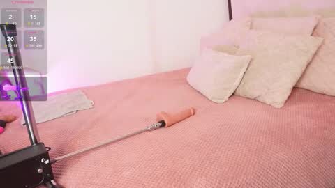 Snapshot of a__vanellopecute chatting on 11.11.25 Alexandra online show from 11.11.25