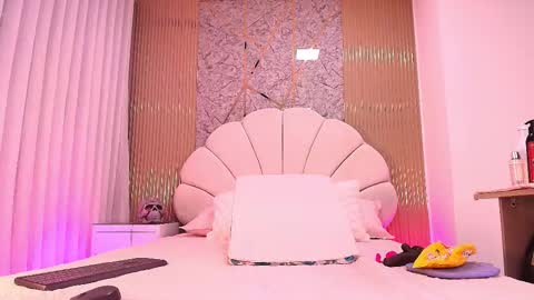 Aisha online show from 10.31.25