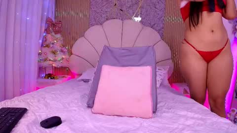 Aisha online show from 12.02.25