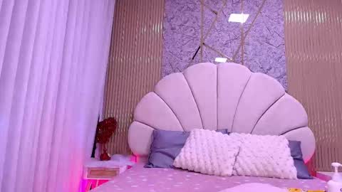 Aisha online show from 03.13.26