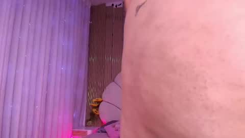 Aisha online show from 04.21.26