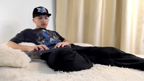 alejo online show from 12.04.24