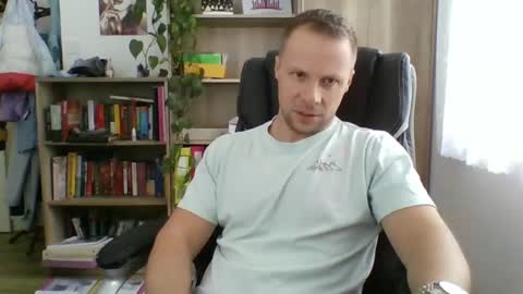 Snapshot of aaaandzzz chatting on 02.12.25 Long distance cumshot online show from 02.12.25