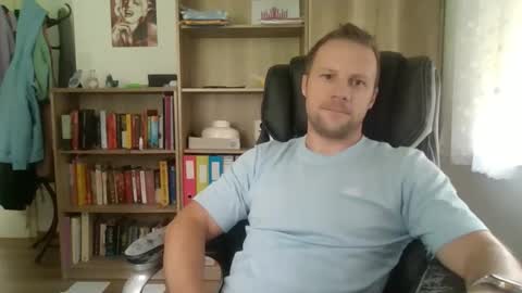 Snapshot of aaaandzzz chatting on 09.30.25 Long distance cumshot online show from 09.30.25