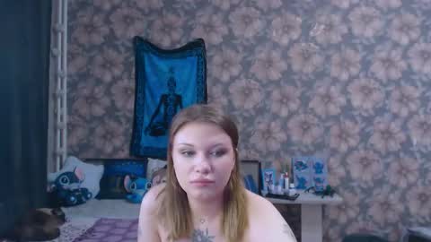 Snapshot of aalicebubble chatting on 11.17.25 Alice online show from 11.17.25