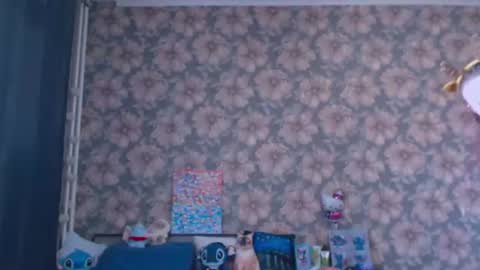 Snapshot of aalicebubble chatting on 07.15.26 Alice online show from 07.15.26
