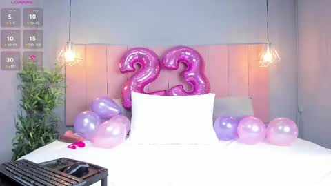 Snapshot of aarialove chatting on 10.31.25 A R I A L online show from 10.31.25