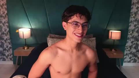Aaron Ezequiel online show from 06.17.26