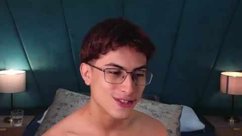 Aaron Ezequiel online show from 06.21.26