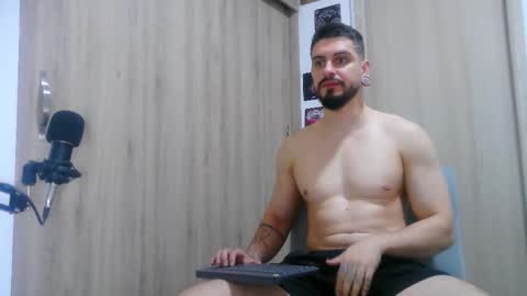 Aaron kwok online show from 11.01.25