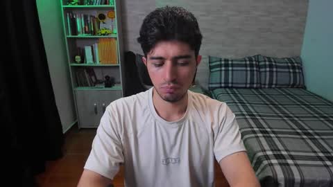 Aaron online show from 11.08.25