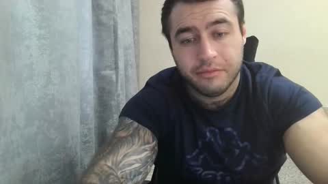 Snapshot of aaron_royal chatting on 09.30.25 Davin tayl online show from 09.30.25