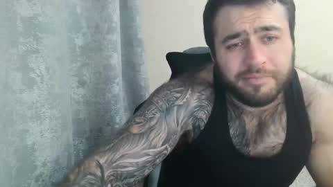 Snapshot of aaron_royal chatting on 10.18.25 Davin tayl online show from 10.18.25