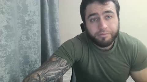 Snapshot of aaron_royal chatting on 10.26.25 Davin tayl online show from 10.26.25