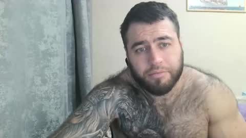 Snapshot of aaron_royal chatting on 10.31.25 Davin tayl online show from 10.31.25