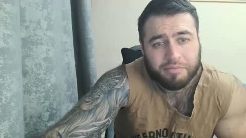 Snapshot of aaron_royal chatting on 11.01.25 Davin tayl online show from 11.01.25